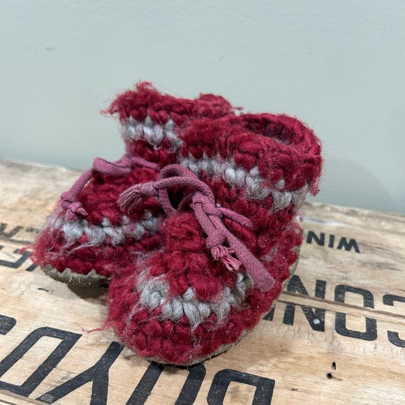 Size 3 Padraig booties - Picture 2 of 4
